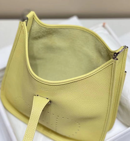 H Evelyne29 new arrival 03 size : 29*30 cm