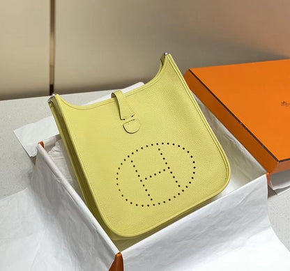 H Evelyne29 new arrival 03 size : 29*30 cm
