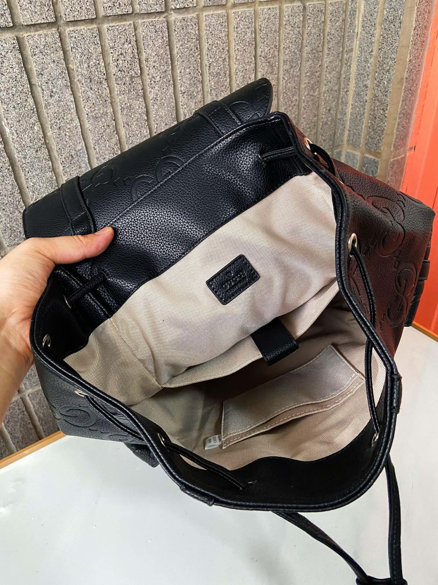 GG new arrival backpack bag size : 32 x 42 cm