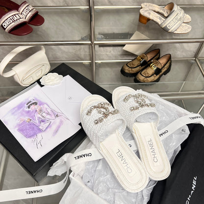 CC new arrival women slippers 001