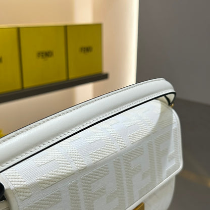 FEN Baguette bag size: 28/6.5/13.5cm