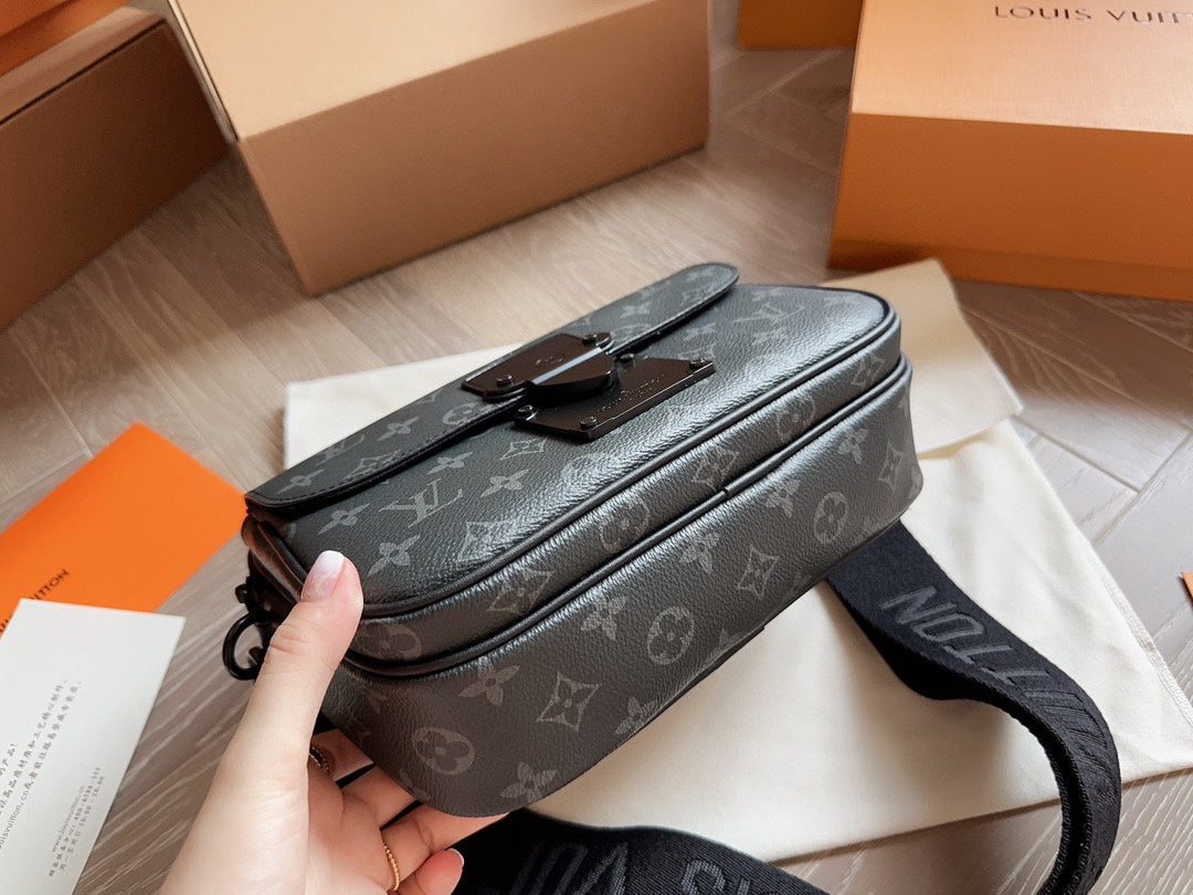 L  slocksling men bag size 25*17 cm
