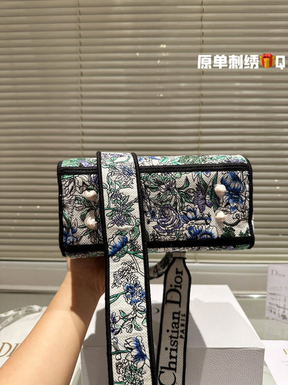 CD travel star women bag