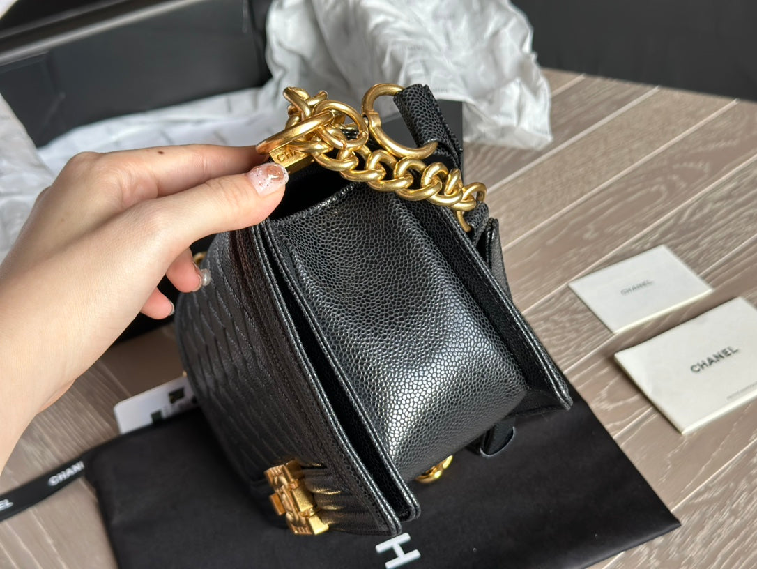CC  leboy20ss 25*15cm Caviar leather