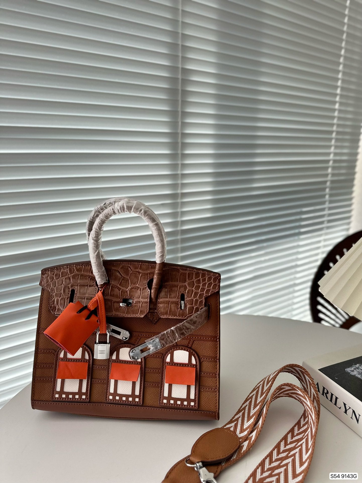 H Birkin 25cm sellier Faubourg size: 25 * 20 cm
