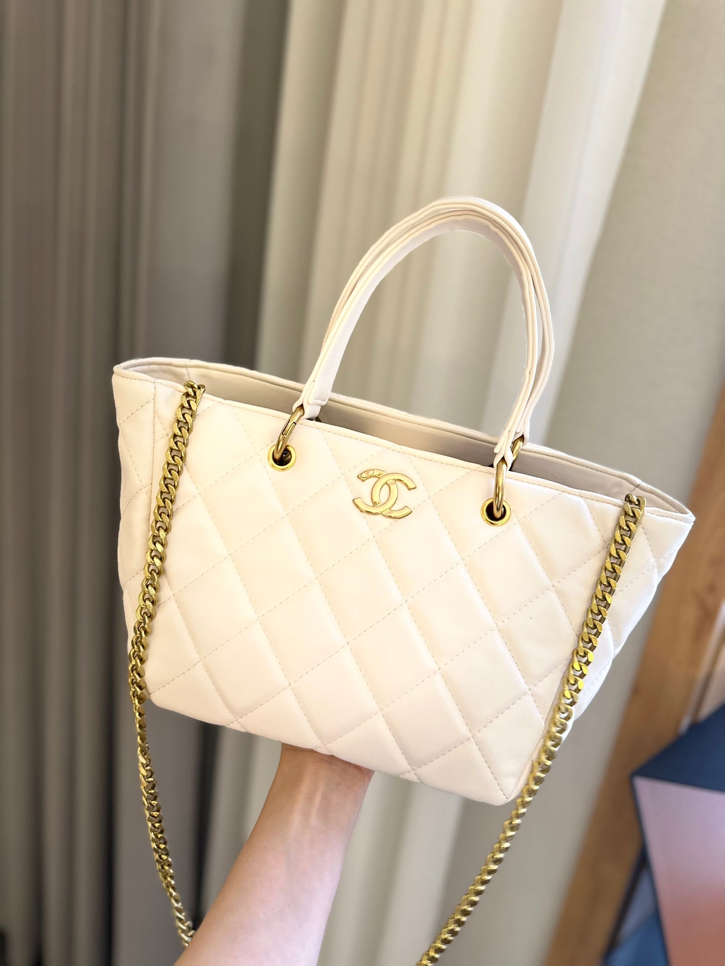 CC 23B new arrival tote bag size : 25 cm