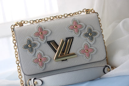 Louis Twist Denim Mediums size : 23*18*8cm