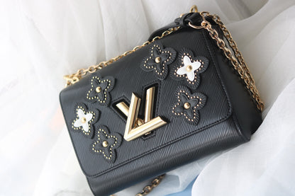 Louis Twist Denim Mediums size : 23*18*8cm