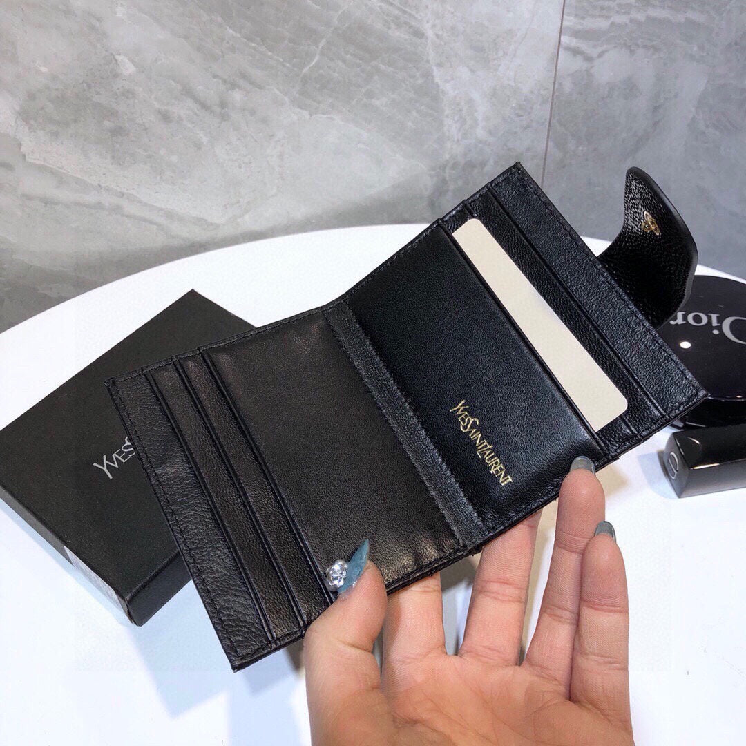 Y new arrival wallets size: 10x9 cm