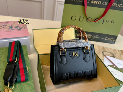 GG Diana tote bag size: 20×16 cm