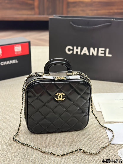 cc Vintage suitcase bag