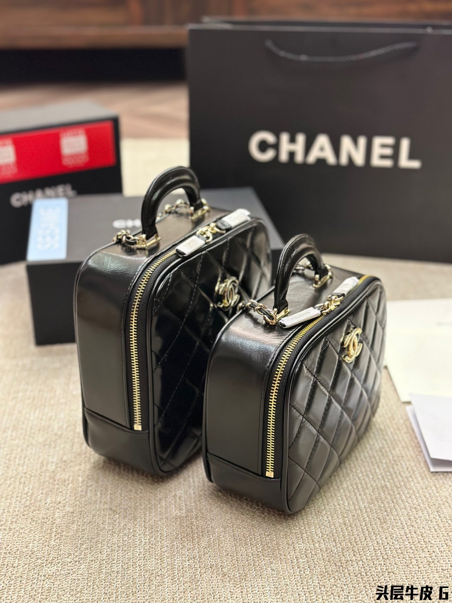 cc Vintage suitcase bag