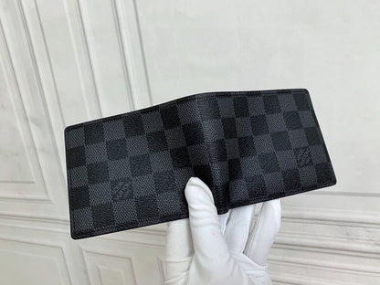 Louis new arrival wallets card holder size : 11-9cm