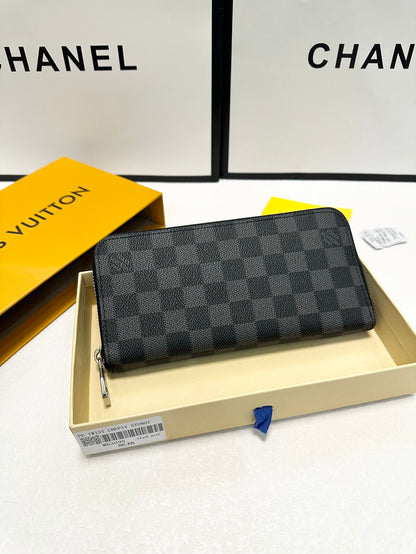 Louis new arrival wallet size : 20x10 cm