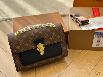 Louis VICTOIRE new arrival bag size: 26*15cm