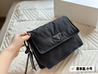 Pra invites x Cini Boeri bag