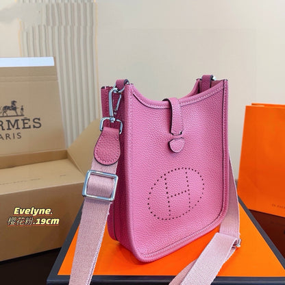 H Evelyne new arrival size : 19*6*21cm