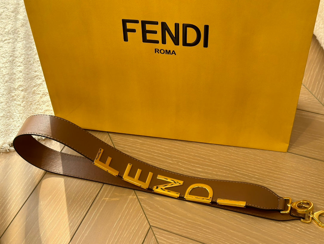 fen peekabo tote bag size : 32*27cm