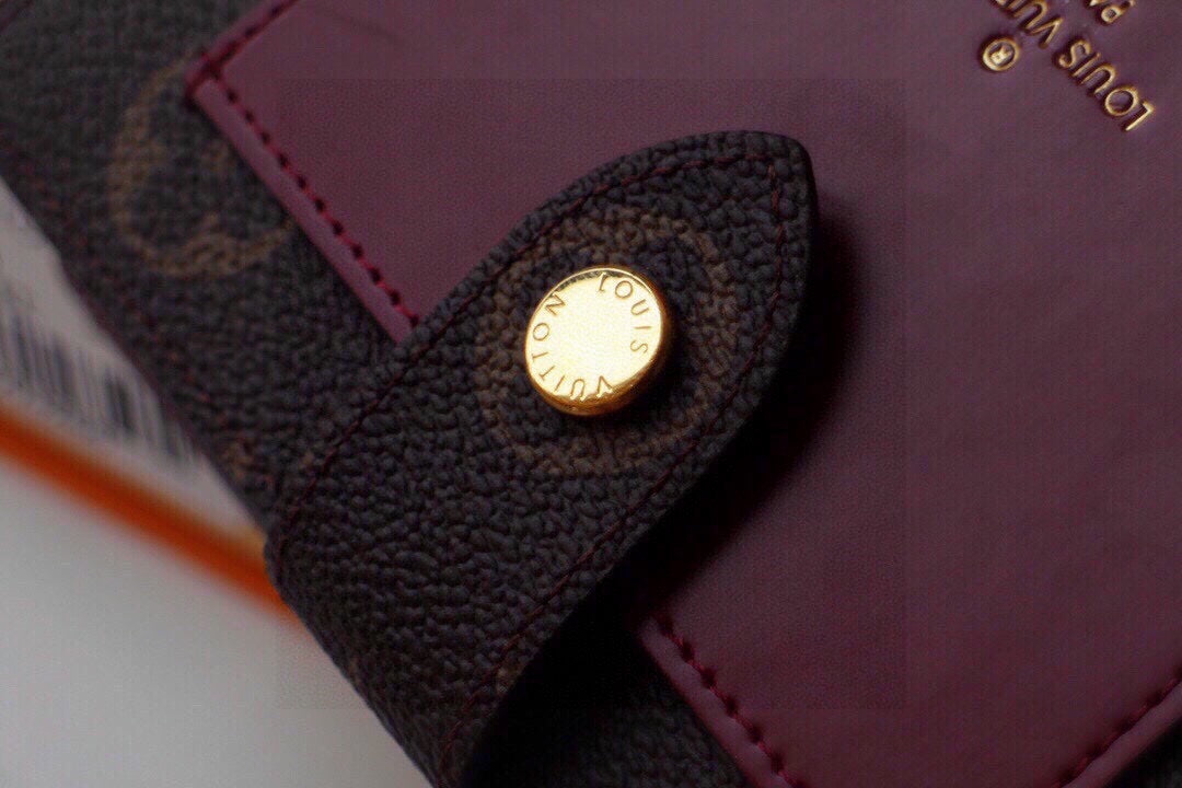 Louis new arrival wallets size: 13.5*9.5*3.5 cm