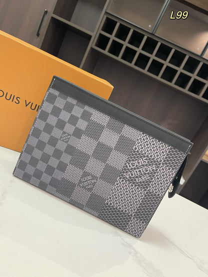 Louis Toiletry Pouch bag size: 26*20cm