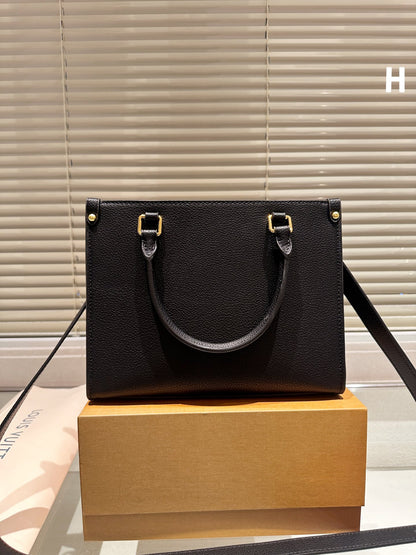 Louis Fall Capsule tote bag size ; 25cm