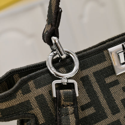 Fen Peekaboo ISeeU Petite diamond tote bag