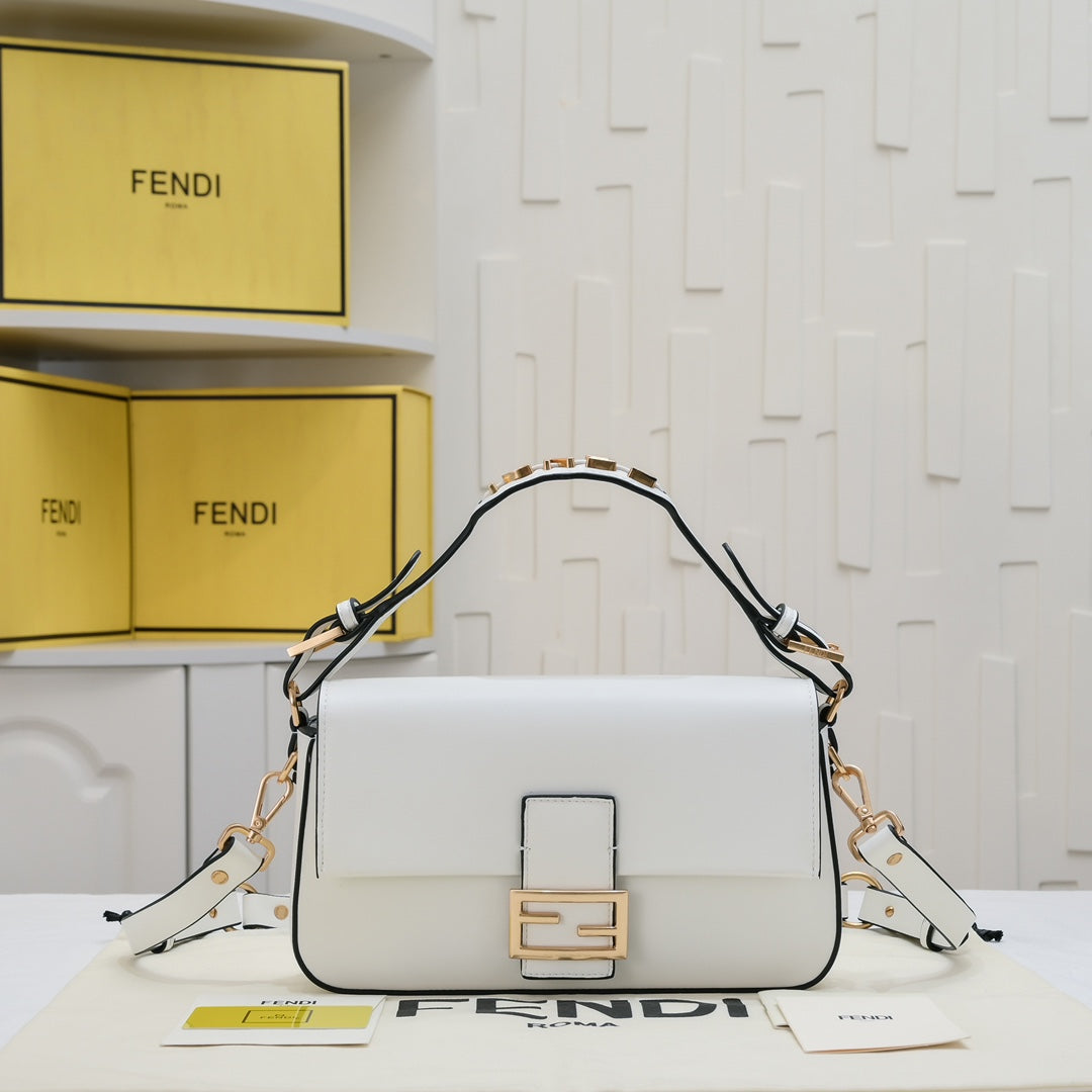Fen new arrival BAGUETTE bag size: 27*15*6