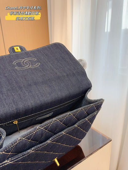 CC new arrival denim bag size:31*10*26cm