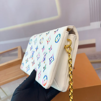 Louis new arrival cousin bag size: 20*14cm