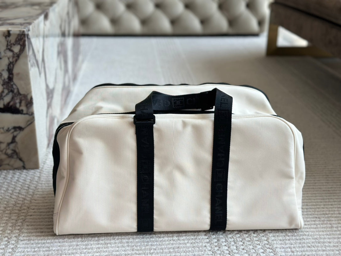 CC new arrival traval bag size: 50 *26cm