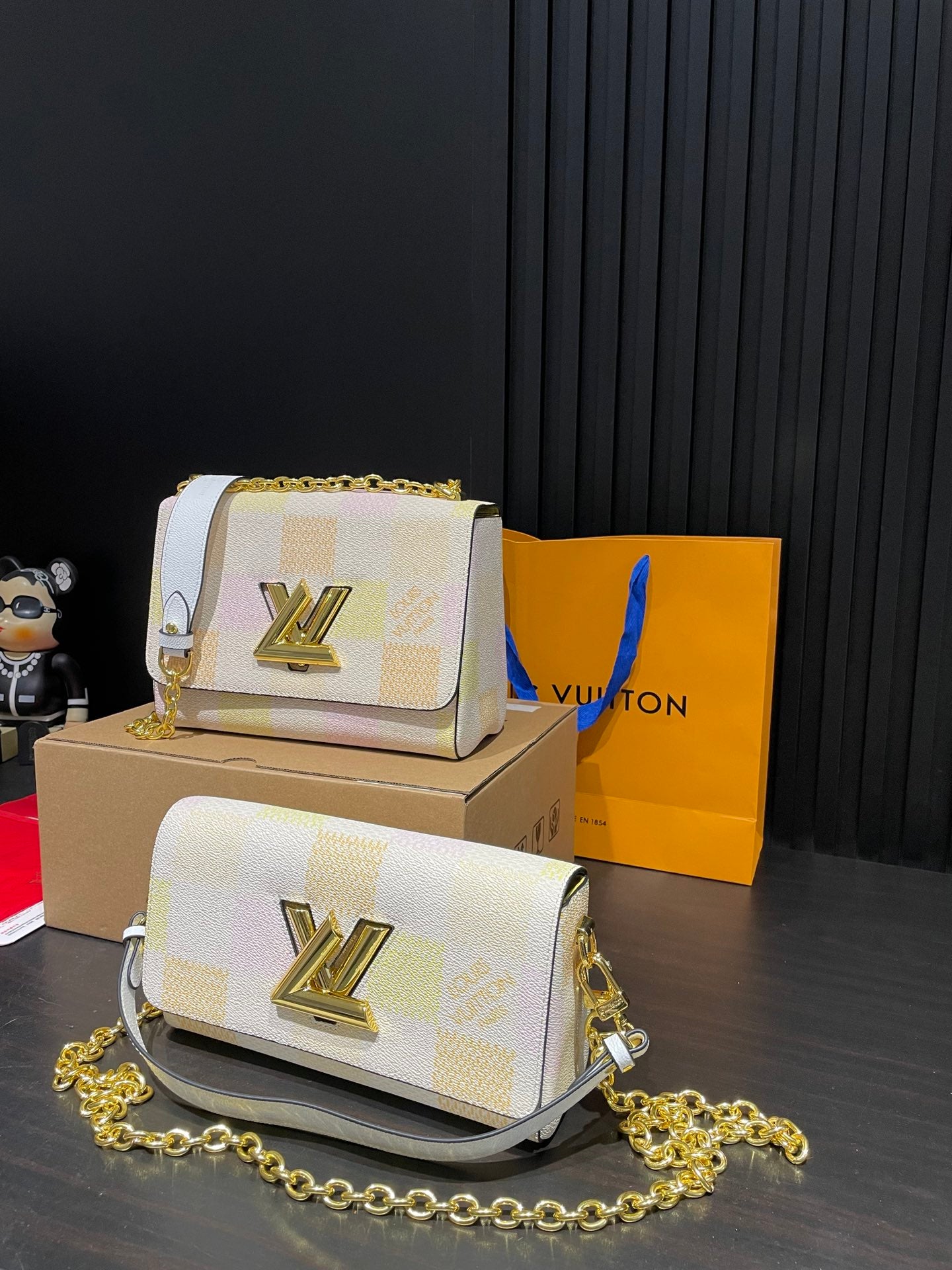 Louis new arrival twist women bag