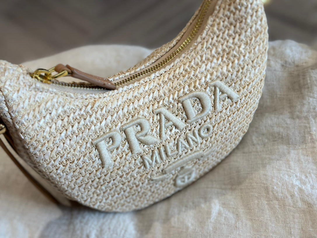 Pra new arrival bag size: 22 * 12cm