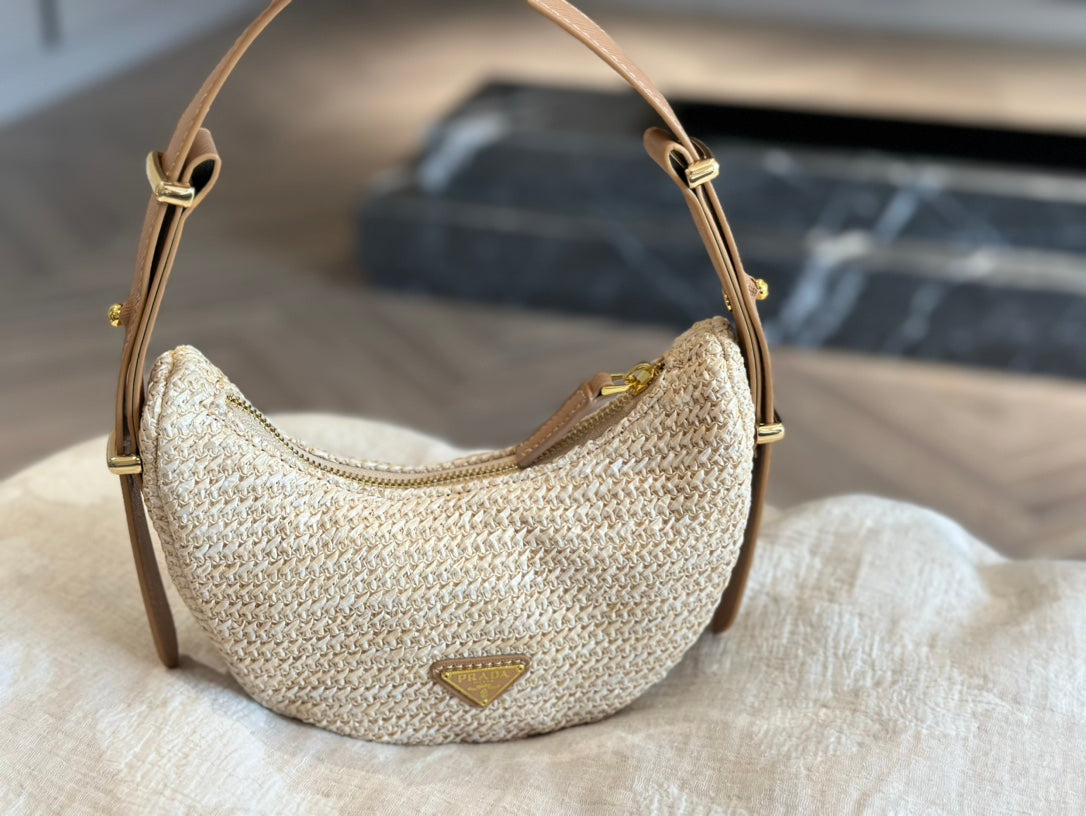 Pra new arrival bag size: 22 * 12cm