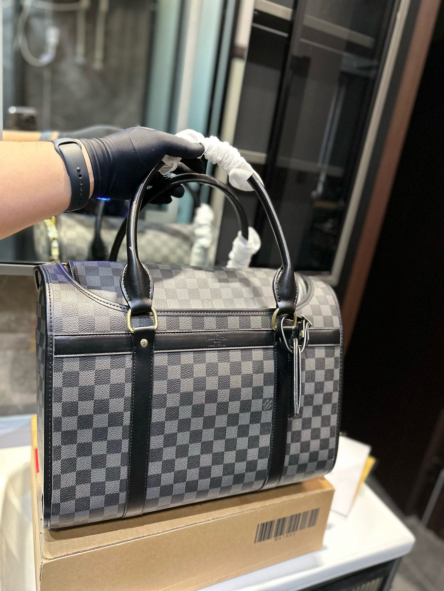 Louis new arrival pet bags size: 39*20*32 cm