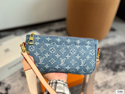 Louis new arrival mini bag size: 24*13 cm