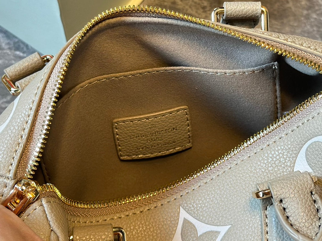 Louis Speedy nano new arrival bag size: 20 cm