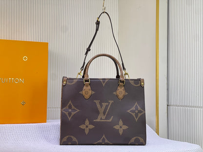 Louis new arrival OnTheGo Voyage bag size: 35 cm