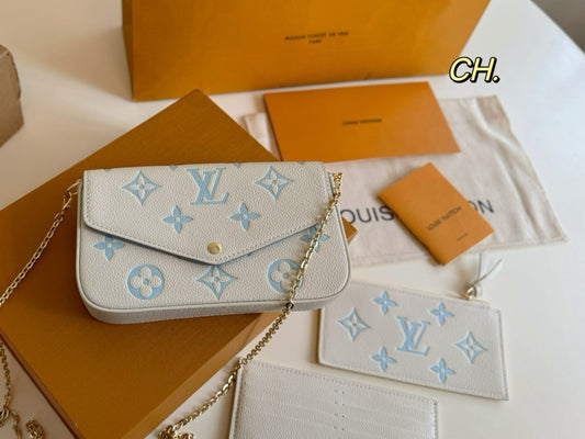 Louis new arrival bag wallet size: 22×13 cm