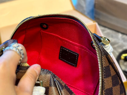 Louis new arrival size：23 * 13 cm