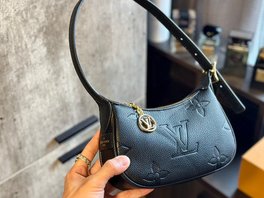 Louis new arrival hobo bag size: 21 * 11cm