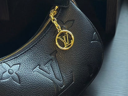 Louis new arrival hobo bag size: 21 * 11cm