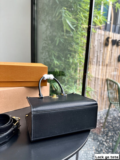 louis new arrival lock&go tote bag size: 25*20 cm