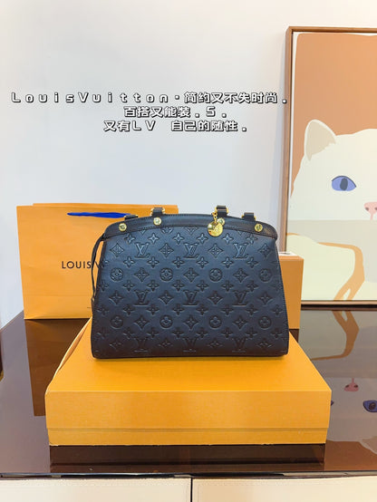Louis new arrival Montaigne bag size:  33*12*23cm