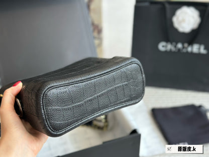 Cc new arrival Gabrielle small bag size: 20*15*8cm