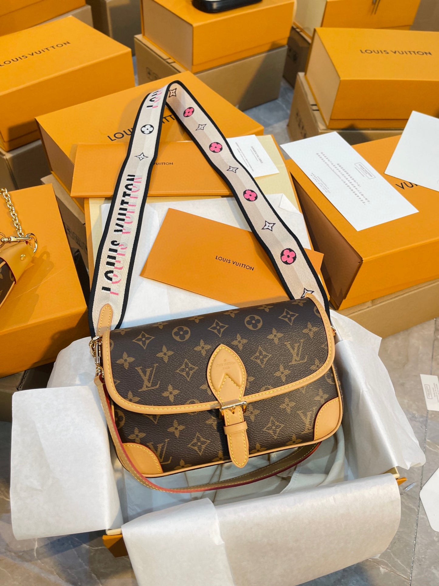 Louis new arrival bag size: 24cm