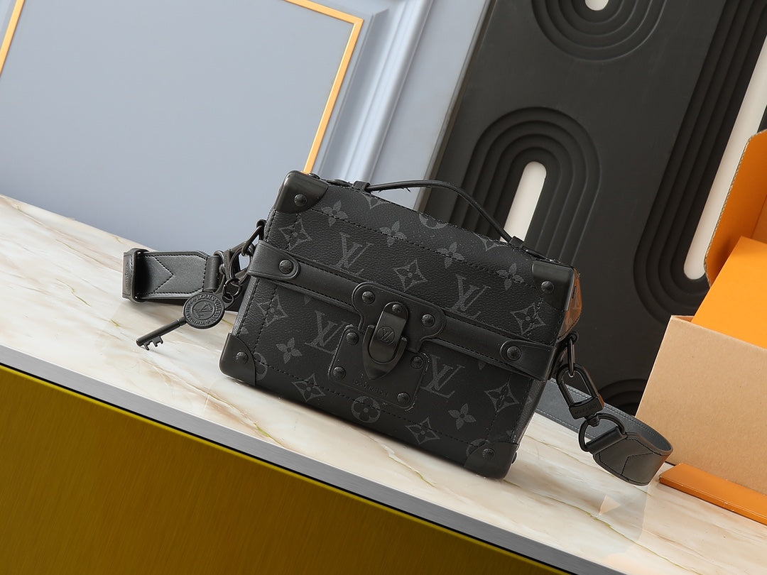Louis new arrival Soul Trunk bag size: 19*15*7 cm