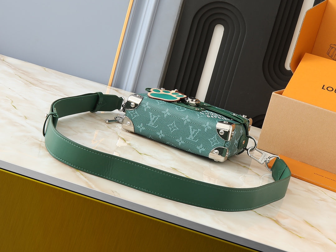 Louis new arrival Soul Trunk bag size: 19*15*7 cm