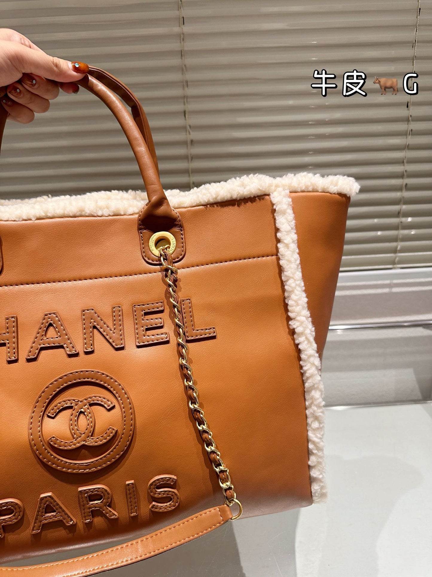 CC new arrival vintage tote bag size: 40*30 cm