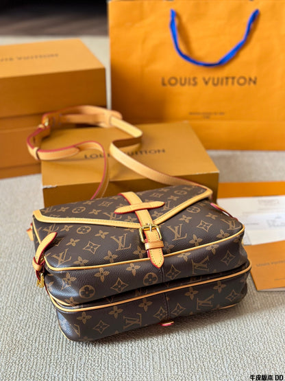 Louis new arrival saumur bb bag size:27 * 22cm
