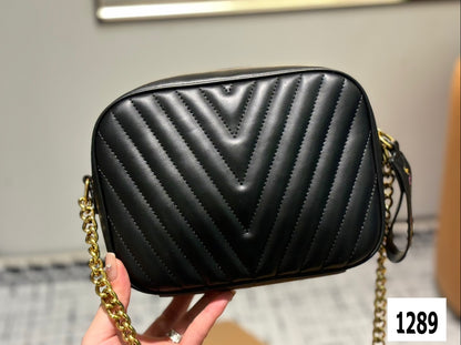 Louis new arrival wave bag size: 23 cm